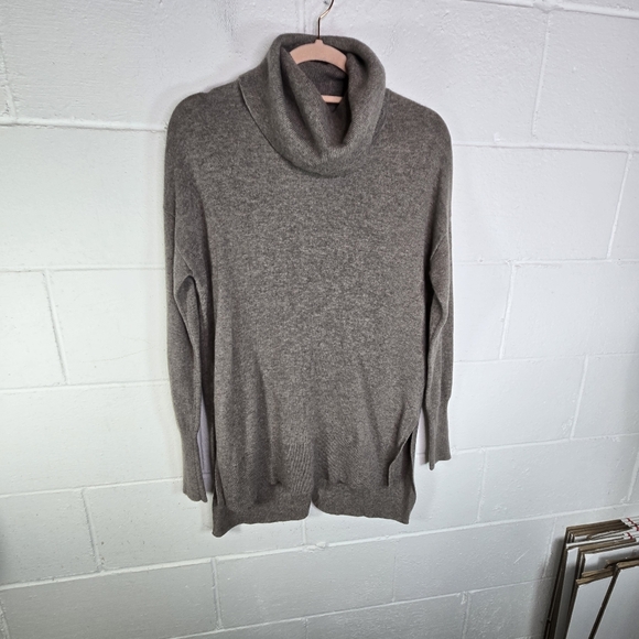 Tahari Pure Cashmere Cowl Neck Hi Low Sweater - Picture 10 of 11